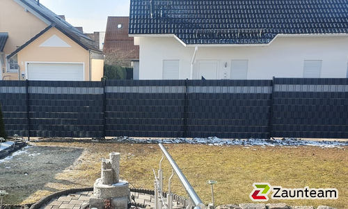 Flechtfix Vario Sichtschutz RAL Standardfarben wurde in Steinheim  von Zaunteam Ulm, Lonsee im Jahr 2025 erstellt.