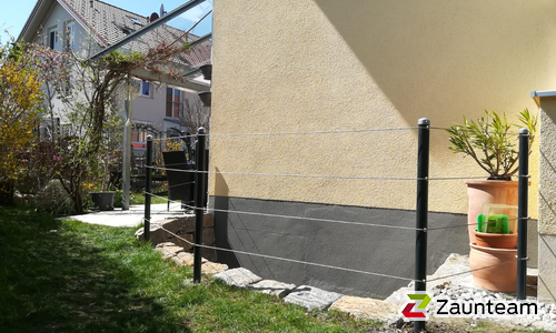 Drahtseilzaun mit Rohrpfosten anthrazit metallic wurde in Kempten von Zaunteam Allgäu, Bad Hindelang - Unterjoch im Jahr 2020 erstellt.
