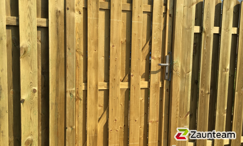 Holz Sichtschutz wurde in Bad Nenndorf von Zaunteam Schaumburger Land, Stadthagen im Jahr 2017 erstellt.