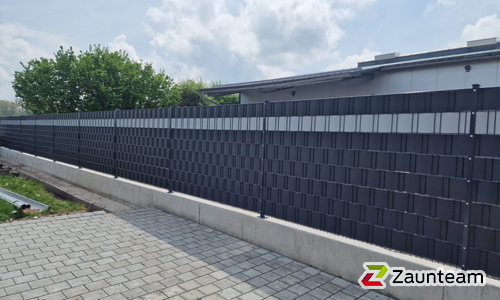 Flechtfix Vario Sichtschutz RAL Standardfarben wurde in Schemmerberg von Zaunteam Oberschwaben, Obermarchtal im Jahr 2023 erstellt.