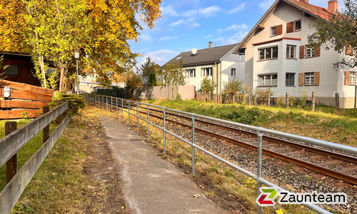 Rohrzaun verzinkt einbetoniert wurde in Immenstadt von Zaunteam Allgäu, Bad Hindelang - Unterjoch im Jahr 2025 erstellt.