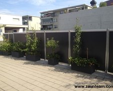 Sichtschutz Eigenbau / Sichtschutzzaun wurde in Kaltbrunn von Zaunteam Linth GmbH & Zaunteam Toggenburg, Uznach im Jahr 2012 erstellt.