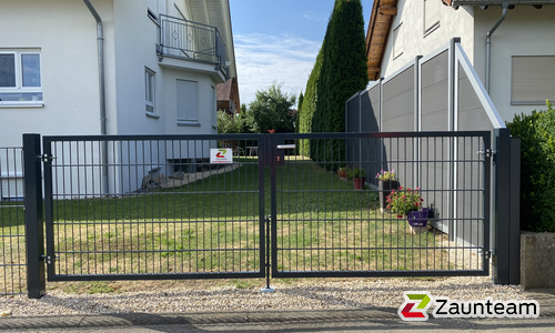Doppelstabmattentor 2-flüglig wurde in Langenenslingen von Zaunteam Oberschwaben, Obermarchtal im Jahr 2022 erstellt.