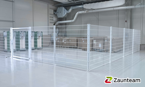 Doppelstabmatten schwer weiss mit Pfosten 40x60 weiss mit Abdeckleisten wurde in Waiblingen von Zaunteam Fenzhöfe Oberwälden, Oberwälden im Jahr 2026 erstellt.