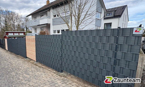 Flechtfix Vario Sichtschutz RAL Standardfarben wurde in Ulm von Zaunteam Ulm, Lonsee im Jahr 2025 erstellt.