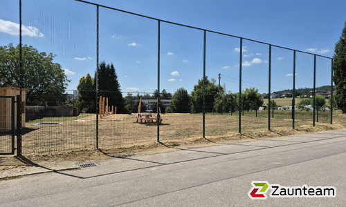 Ballfang Doppelstab und Netz Kombination wurde in Arbesbach von Zaunteam Haunschmid, Ardagger im Jahr 2026 erstellt.