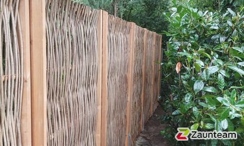 Haselnusszaun Stabil wurde in Meine von Zaunteam Braunschweig, Ilsede im Jahr 2025 erstellt.