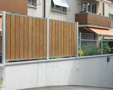 Holz Sichtschutz wurde in Rüschlikon von Zaunteam Zürich, Dietikon im Jahr 2014 erstellt.