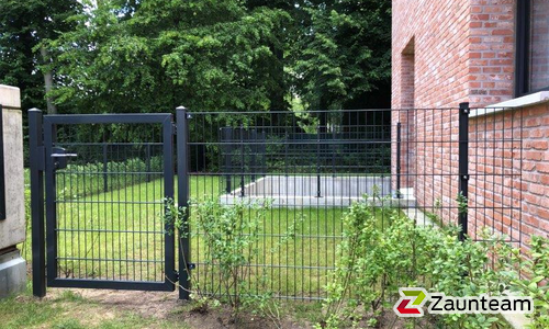 Doppelstabmattentor 1-flüglig wurde in Hamburg von Zaunteam Elbe-Pinnau, Hamburg-Rissen im Jahr 2023 erstellt.