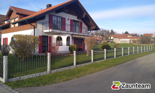 Klassikzaun Zeus wurde in Ludenhausen von Zaunteam Ammersee, Hofstetten im Jahr 2023 erstellt.