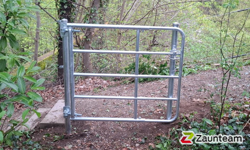 Weidetor ausziehbar wurde in Meisterschwanden von Zaunteam Aargau, Egliswil im Jahr 2026 erstellt.