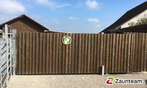 Holz Sichtschutz Spiez wurde in Riedikon von Zaunteam Zürich Oberland, Gutenswil im Jahr 2018 erstellt.