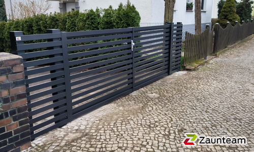 Aluminium Tor 2-flüglig wurde in Dessau-Rosslau von Zaunteam Fläming, Coswig im Jahr 2024 erstellt.