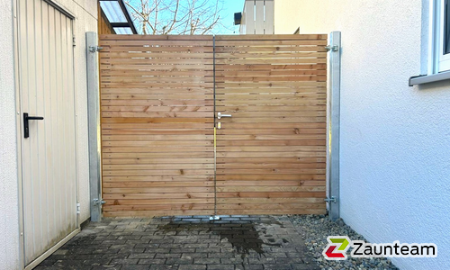 Holz Sichtschutztor 2-flüglig wurde in Dümentingen von Zaunteam Oberschwaben, Obermarchtal im Jahr 2026 erstellt.