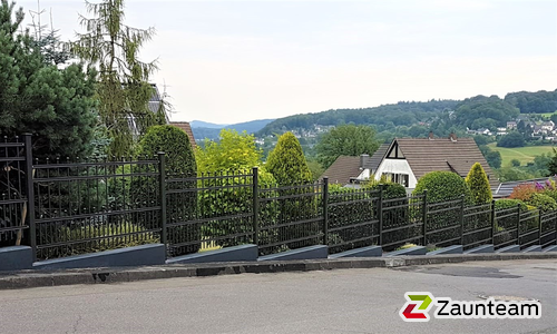 Klassikzaun Athene wurde in Rösrath von Zaunteam Rhein-Sieg, Neunkirchen-Seelscheid im Jahr 2019 erstellt.