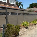 System WPC Sichtschutz, XL mit Alupfosten einbetoniert wurde in Norden von Zaunteam Ostfriesland, Südbrookmerland im Jahr 2026 erstellt.