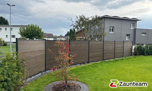 BPC Systemprofil einbetoniert wurde in Widnau von Zaunteam Rheintal, Widnau im Jahr 2025 erstellt.