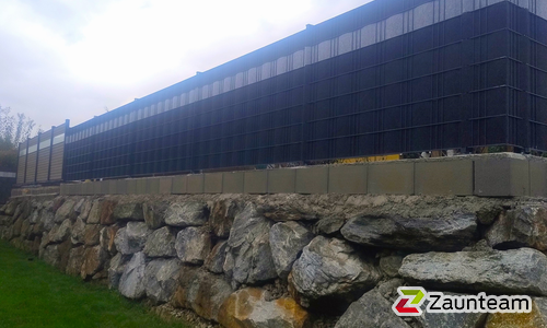 Flechtfix Vario Sichtschutz RAL Standardfarben wurde in Mürzzuschlag von Zaunteam Schneebergland, Gloggnitz im Jahr 2025 erstellt.