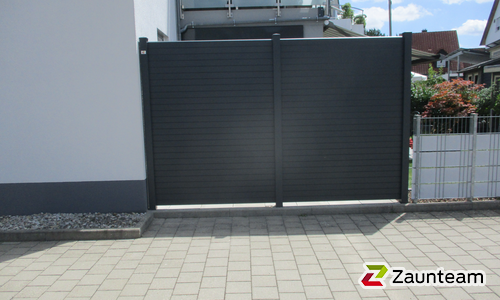 Alu Varioprofil Rhombus 80, Aluminiumpfosten vierkant 85 x 85 mm einbetoniert wurde in Schwabmünchen von Zaunteam Ammersee, Hofstetten im Jahr 2026 erstellt.