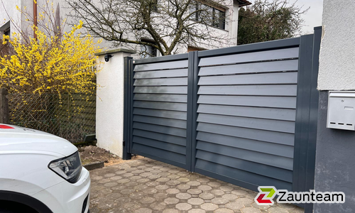 Aluminium Sichtschutztor 2-flüglig wurde in Georgsmarienhütte von Zaunteam Osnabrücker Land, Belm im Jahr 2024 erstellt.