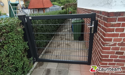 Aluminium Tor 1-flüglig wurde in Dessau-Rosslau von Zaunteam Fläming, Coswig im Jahr 2025 erstellt.