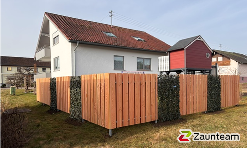 Holz Sichtschutz Lugano wurde in Leidringen von Zaunteam Lkr. Rottweil, Dietingen-Rotenzimmern im Jahr 2026 erstellt.