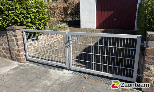 Doppelstabmattentor 2-flüglig wurde in Neu-Isenburg von Zaunteam Main-Kinzig, Langenselbold im Jahr 2025 erstellt.