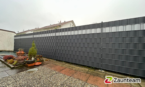 Flechtfix Vario Sichtschutz RAL Standardfarben wurde in Biberach von Zaunteam Oberschwaben, Obermarchtal im Jahr 2025 erstellt.