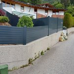 Aluminium Sichtschutz, weitere Modelle wurde in Stans von Zaunteam Tirol Unterland, Schwoich im Jahr 2024 erstellt.