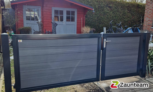 WPC Sichtschutztor 2-flüglig wurde in Oldenburg von Zaunteam Friesische-Wehde, Zetel im Jahr 2026 erstellt.