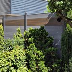 BPC Sichtschutz Nordheim, Aluminiumpfosten 90 x 90 mm einbetoniert wurde in Schermbeck von Zaunteam Hohe Mark, Hamminkeln im Jahr 2025 erstellt.
