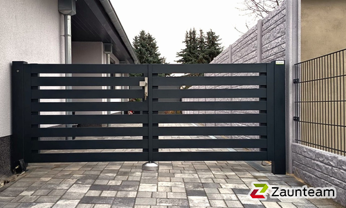 Aluminium Tor 2-flüglig wurde in Dessau-Rosslau von Zaunteam Fläming, Coswig im Jahr 2025 erstellt.