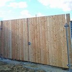 Holz Sichtschutztor 2-flüglig wurde in Breitenfurt von Zaunteam Wienerwald, Unter-Oberndorf im Jahr 2026 erstellt.