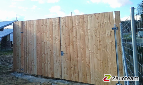 Holz Sichtschutztor 2-flüglig wurde in Breitenfurt von Zaunteam Wienerwald, Unter-Oberndorf im Jahr 2026 erstellt.