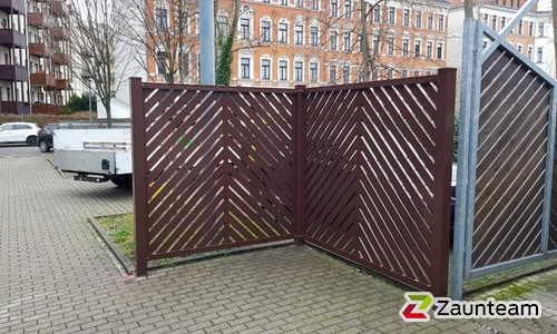 Aluminium Sichtschutz wurde in Leipzig von Zaunteam Halle, Halle im Jahr 2023 erstellt.