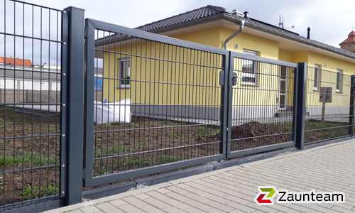 Doppelstabmattentor 2-flüglig wurde in Pegau von Zaunteam Ostthüringen, Meuselwitz im Jahr 2019 erstellt.