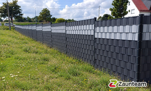 Flechtfix Vario Sichtschutz RAL Standardfarben wurde in Dresden von Zaunteam Dresden-Süd, Dresden im Jahr 2026 erstellt.
