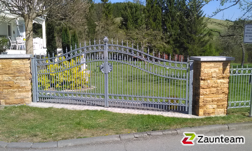 Klassikzauntor 2-flüglig wurde in Wellendingen von Zaunteam Lkr. Rottweil, Dietingen-Rotenzimmern im Jahr 2023 erstellt.