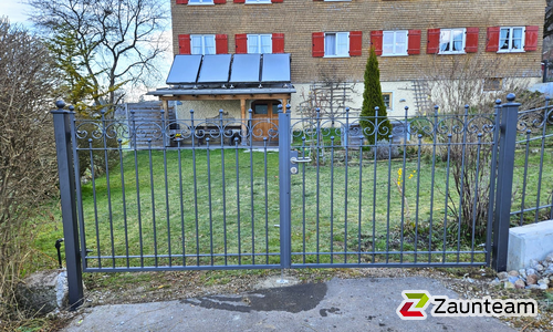 Klassikzauntor 2-flüglig wurde in Rettenberg von Zaunteam Allgäu, Bad Hindelang - Unterjoch im Jahr 2025 erstellt.