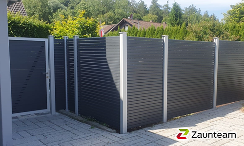 System Alu Sichtschutz, Rhombus mit Alupfosten einbetoniert wurde in Niederstotzingen  von Zaunteam Ulm, Lonsee im Jahr 2025 erstellt.