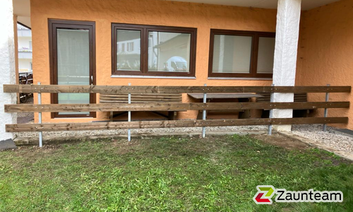 Geländer Holz wurde in Oberstaufen von Zaunteam Allgäu, Bad Hindelang - Unterjoch im Jahr 2024 erstellt.