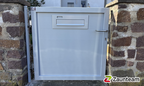 Aluminium Tor 1-flüglig wurde in Neu-Isenburg von Zaunteam Main-Kinzig, Langenselbold im Jahr 2025 erstellt.