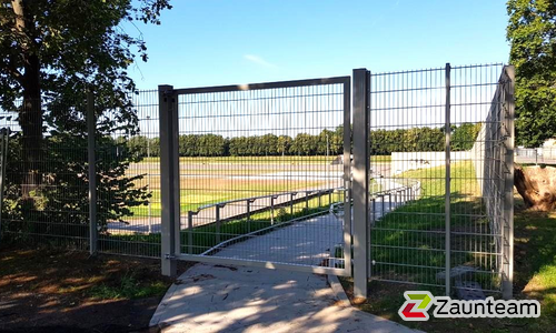 Doppelstabmattentor 1-flüglig wurde in Leipzig von Zaunteam Halle, Halle im Jahr 2023 erstellt.
