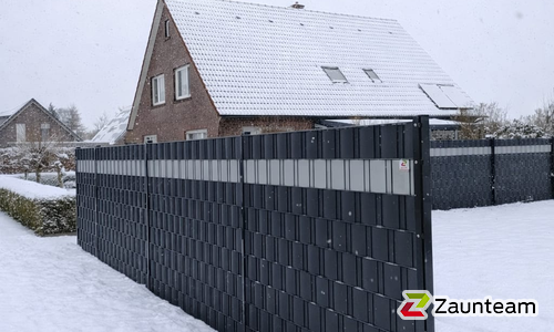 Flechtfix Vario Sichtschutz RAL Standardfarben wurde in Großheide von Zaunteam Ostfriesland, Südbrookmerland im Jahr 2026 erstellt.