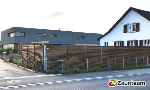 Schallschutzzaun Noistop Wood wurde in Eschenz von Zaunteam Thurgau AG, Felben im Jahr 2015 erstellt.