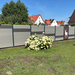 System WPC Sichtschutz, XL mit Alupfosten einbetoniert wurde in Mering von Zaunteam Ammersee, Hofstetten im Jahr 2025 erstellt.