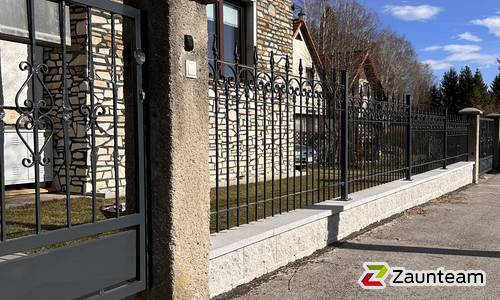 Klassikzaun Zeus wurde in Gloggnitz von Zaunteam Schneebergland, Gloggnitz im Jahr 2025 erstellt.