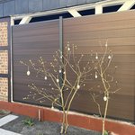 System WPC Sichtschutz, Platinum mit Alupfosten einbetoniert wurde in Ladeburg bei Bernau von Zaunteam Bernau, Bernau im Jahr 2026 erstellt.