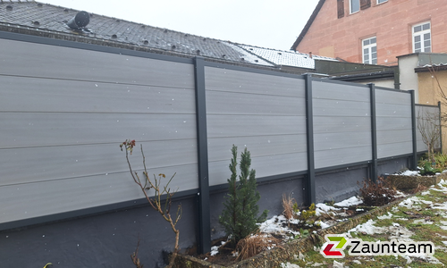 BPC Systemprofil einbetoniert wurde in Nürnberg von Zaunteam Nürnberg, Rohr-Gustenfelden im Jahr 2026 erstellt.