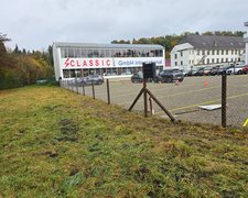 Diagonalgeflecht verzinkt mit Tannenpfosten zylindrisch grün wurde in Uesslingen von Zaunteam Thurgau, Felben im Jahr 2025 erstellt.